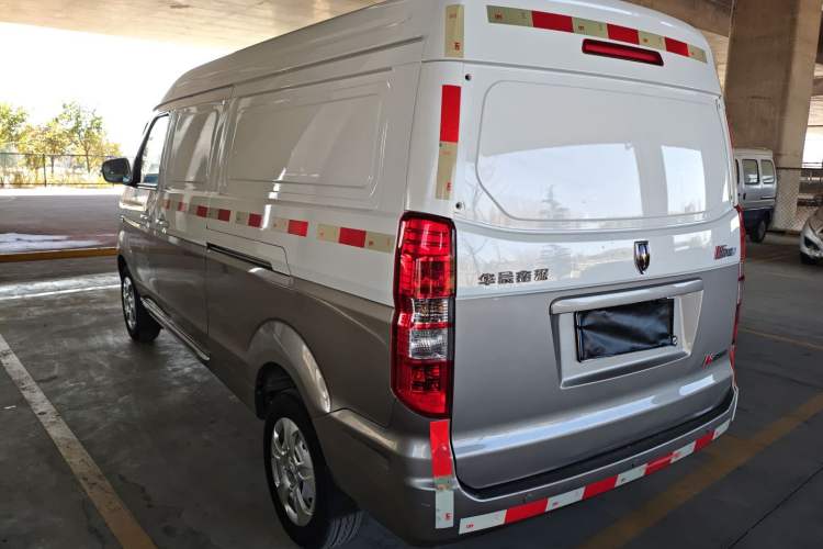 Used Jinbei New Hiace S 2023 1.5L Wealth Edition Van 2/5-Seater Non-Air-Conditioned Version SWC15M Exterior 2