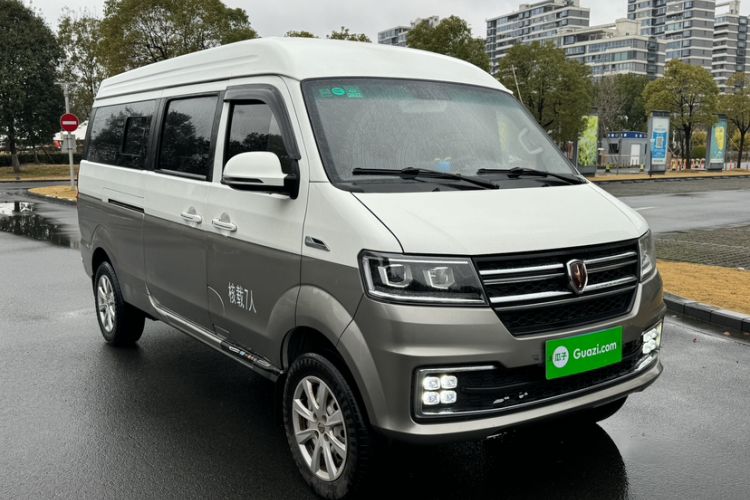 Used Jinbei New Hiace S 2023 1.5L Wealth Edition Passenger Van 5/6/7-Seater Central Air Conditioning Version SWC15M Exterior 2