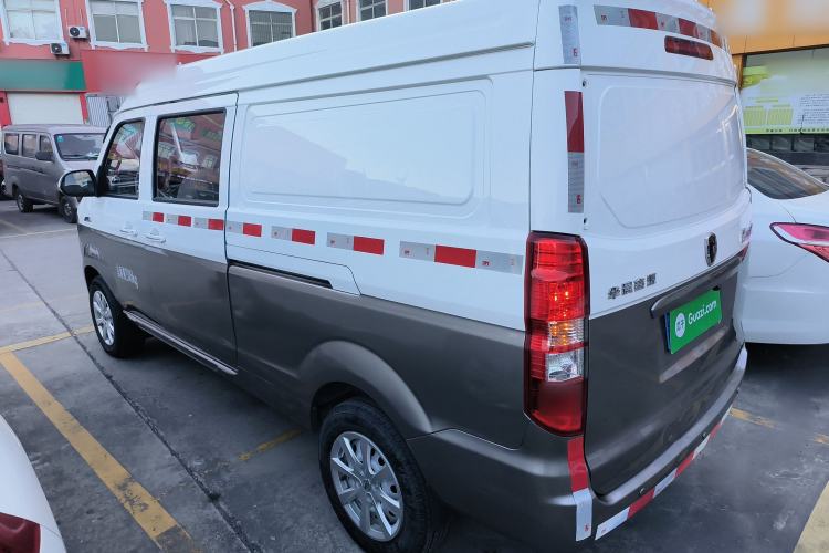 Used Jinbei New Hiace S 2023 1.5L Wealth Edition Van 2/5-Seater Non-Air-Conditioned Version SWC15M Exterior 3