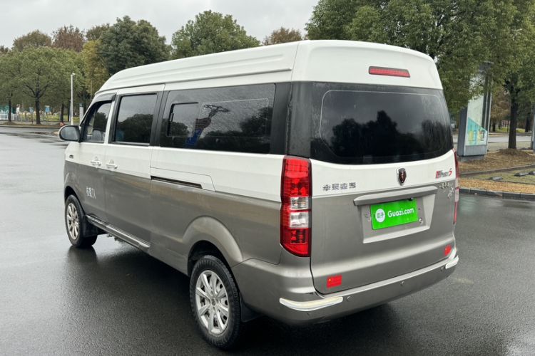 Used Jinbei New Hiace S 2023 1.5L Wealth Edition Passenger Van 5/6/7-Seater Central Air Conditioning Version SWC15M Exterior 3