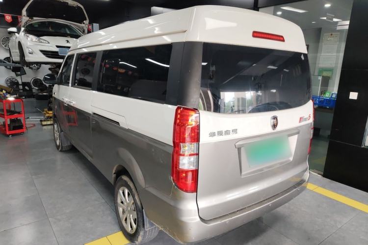 Used Jinbei New Hiace S 2023 1.5L Wealth Edition Passenger Van 5/6/7-Seater Central Air Conditioning Version SWC15M Exterior 3