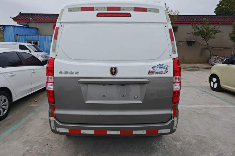 Used Jinbei New Hiace S 2023 1.5L Wealth Edition Van 2/5-Seater Air-Conditioned Model SWC15M Exterior 4