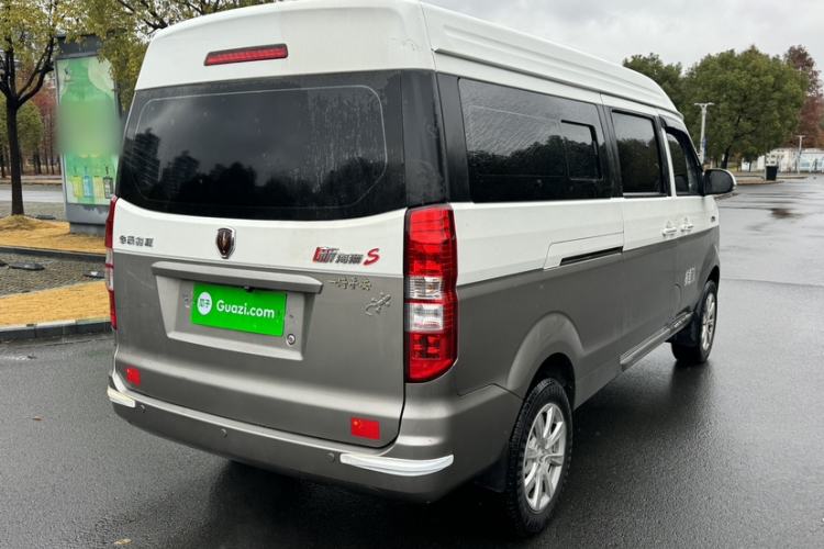 Used Jinbei New Hiace S 2023 1.5L Wealth Edition Passenger Van 5/6/7-Seater Central Air Conditioning Version SWC15M Exterior 5