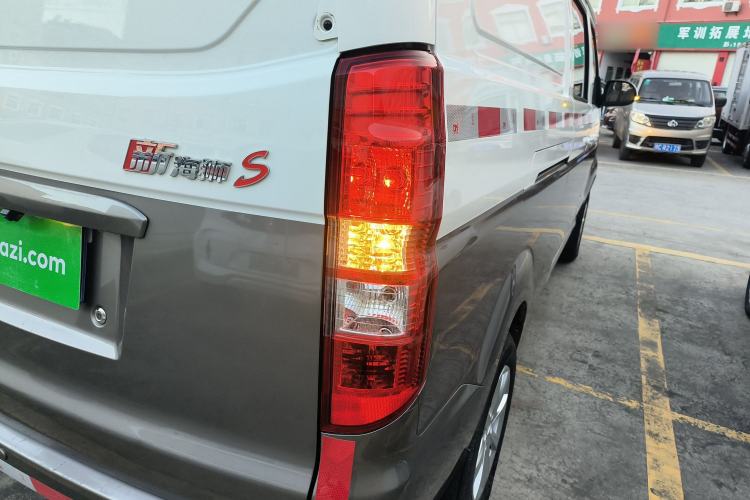 Used Jinbei New Hiace S 2023 1.5L Wealth Edition Van 2/5-Seater Non-Air-Conditioned Version SWC15M Exterior 6