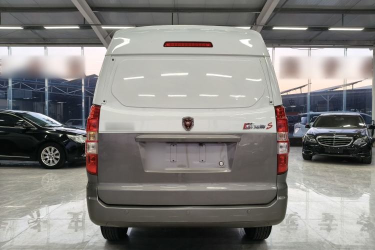 Used Jinbei New Hiace S 2023 1.5L Wealth Edition Van 2/5-Seater Non-Air-Conditioned Version SWC15M Exterior 6