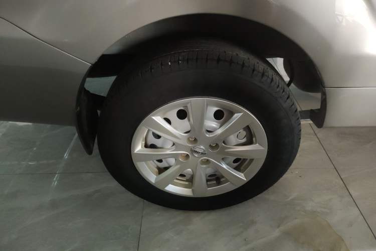 Used Jinbei New Hiace S 2023 1.5L Wealth Edition Van 2/5-Seater Non-Air-Conditioned Version SWC15M Exterior 8