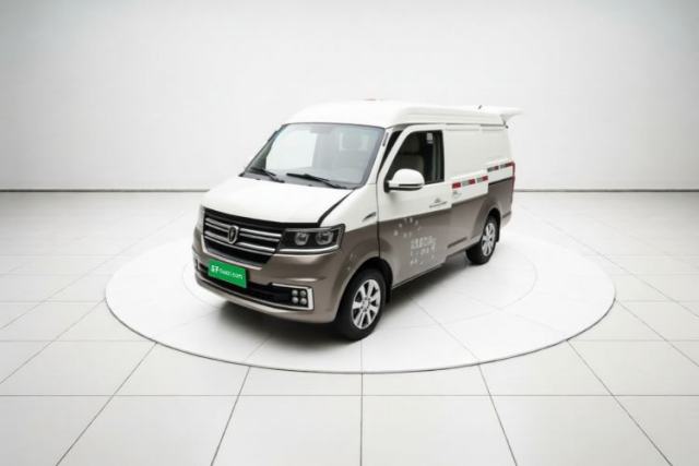 Ojetý Jinbei New Hiace S 2023 1.5L Wealth Edition Van 2/5-Seater Air-Conditioned Model SWC15M