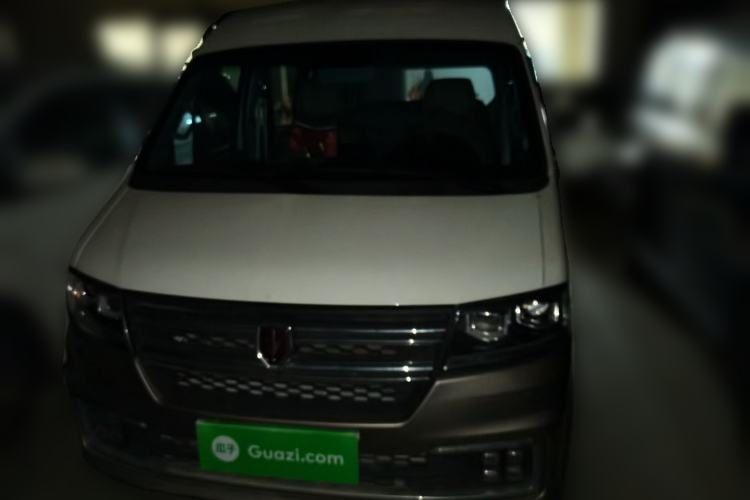 Used Jinbei New Hiace S 2023 1.5L Wealth Edition Passenger Van 5/6/7-Seater Non-Air-Conditioned Version SWC15M Front