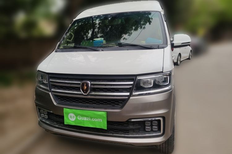 Used Jinbei New Hiace S 2023 1.5L Wealth Edition Passenger Van 5/6/7-Seater Non-Air-Conditioned Version SWC15M Front