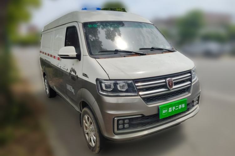 Used Jinbei New Hiace S 2023 1.6L Wealth Edition Van 2/5-Seater Air-Conditioned Model SWD16M Front Right 45 Deg