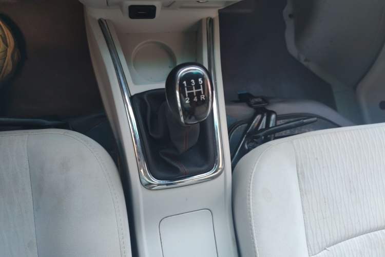 Used Jinbei New Hiace S 2023 1.6L Luxury Cargo Version 2/5-Seater SWD16M Gear Lever