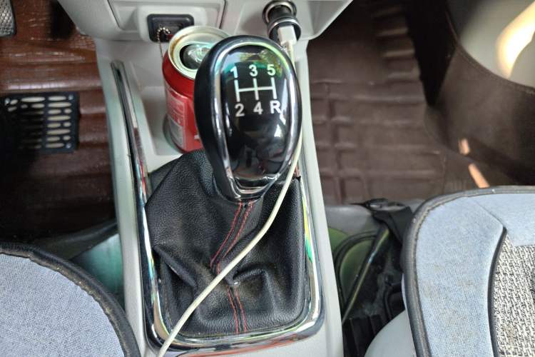 Used Jinbei New Hiace S 2023 1.5L Wealth Edition Passenger Van 5/6/7-Seater Central Air Conditioning Version SWC15M Gear Lever