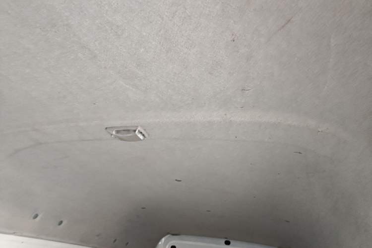 Used Jinbei New Hiace S 2023 1.5L Wealth Edition Van 2/5-Seater Air-Conditioned Model SWC15M Headliner