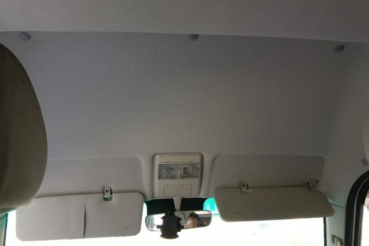 Used Jinbei New Hiace S 2023 1.5L Wealth Edition Passenger Van 5/6/7-Seater Central Air Conditioning Version SWC15M Headliner