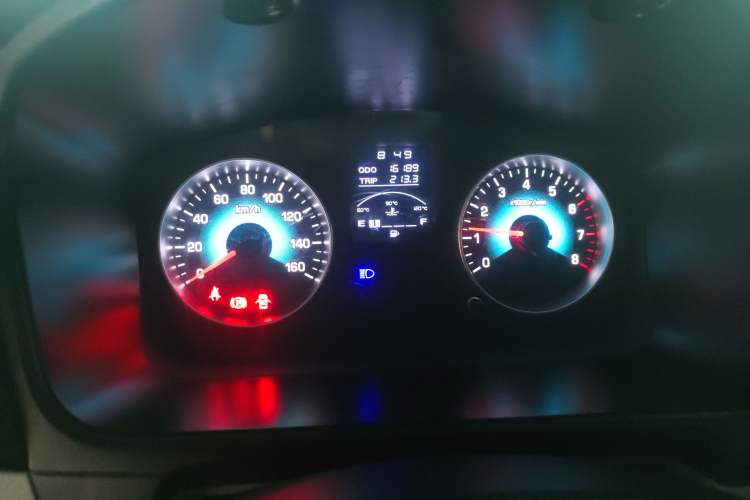 Used Jinbei New Hiace S 2023 1.5L Wealth Edition Van 2/5-Seater Non-Air-Conditioned Version SWC15M Instrument Cluster