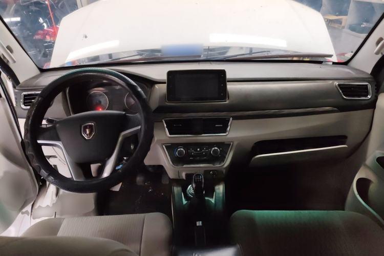 Used Jinbei New Hiace S 2023 1.5L Wealth Edition Passenger Van 5/6/7-Seater Central Air Conditioning Version SWC15M Interior 2