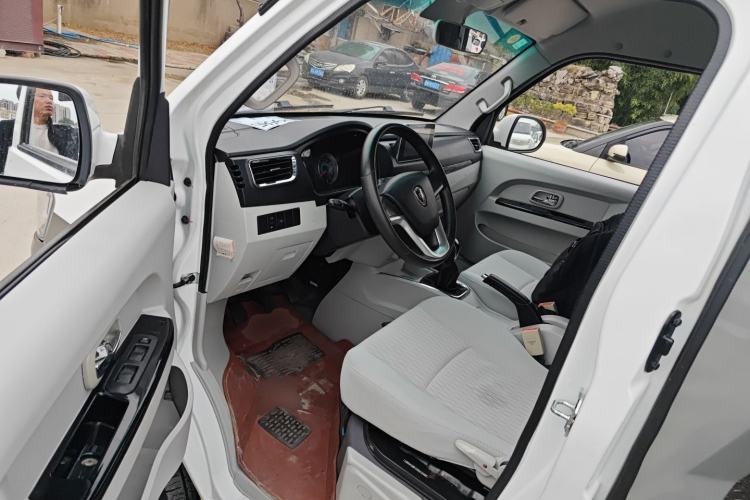 Used Jinbei New Hiace S 2023 1.5L Wealth Edition Van 2/5-Seater Air-Conditioned Model SWC15M Interior 3