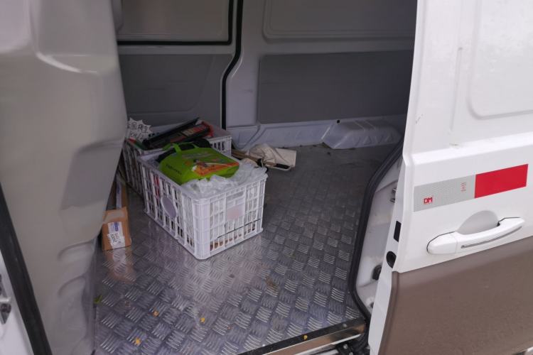 Used Jinbei New Hiace S 2023 1.5L Wealth Edition Van 2/5-Seater Air-Conditioned Model SWC15M Interior 4