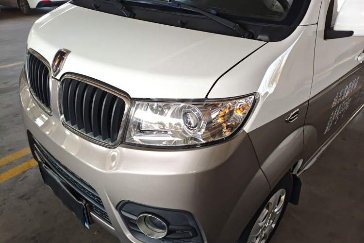 Used Jinbei New Hiace S 2023 1.5L Wealth Edition Van 2/5-Seater Non-Air-Conditioned Version SWC15M Left Front Headlight