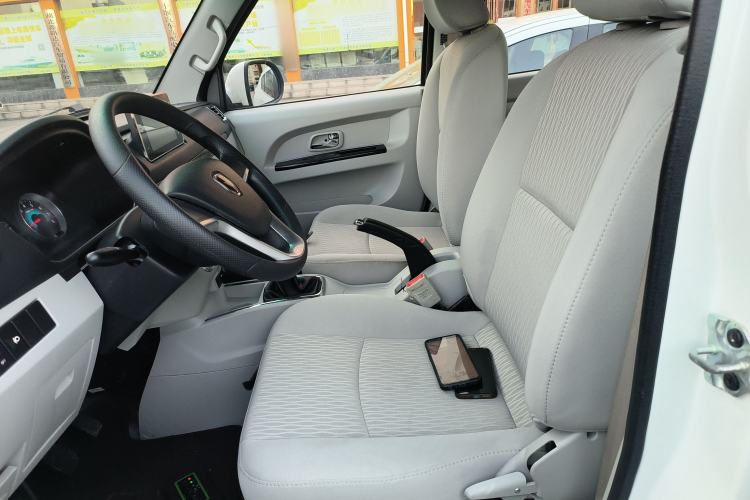 Used Jinbei New Hiace S 2023 1.5L Wealth Edition Van 2/5-Seater Non-Air-Conditioned Version SWC15M Left Front Seat