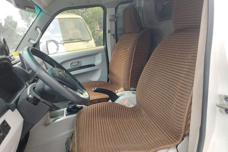 Used Jinbei New Hiace S 2023 1.5L Wealth Edition Van 2/5-Seater Non-Air-Conditioned Version SWC15M Left Front Seat