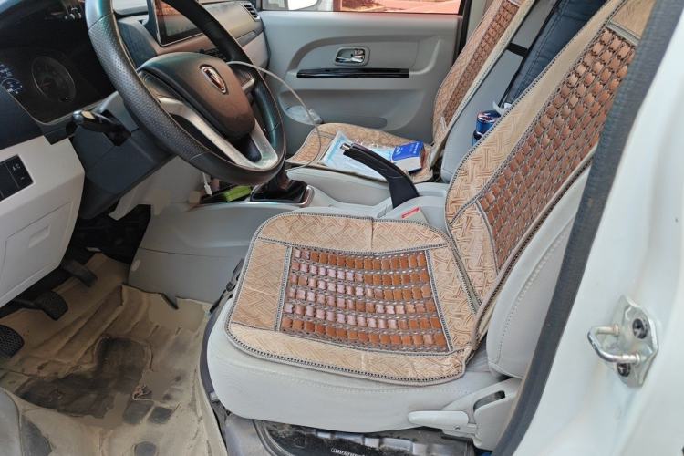 Used Jinbei New Hiace S 2023 1.5L Wealth Edition Van 2/5-Seater Air-Conditioned Model SWC15M Left Front Seat