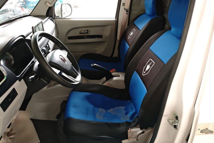 Used Jinbei New Hiace S 2023 1.5L Wealth Edition Van 2/5-Seater Non-Air-Conditioned Version SWC15M Left Front Seat