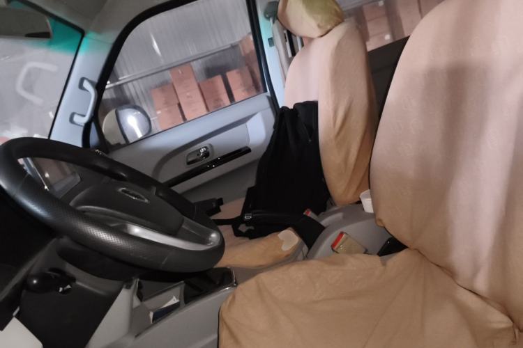 Used Jinbei New Hiace S 2023 1.5L Wealth Edition Passenger Van 5/6/7-Seater Central Air Conditioning Version SWC15M Left Front Seat