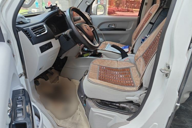 Used Jinbei New Hiace S 2023 1.5L Wealth Edition Van 2/5-Seater Air-Conditioned Model SWC15M Left Rear Seat