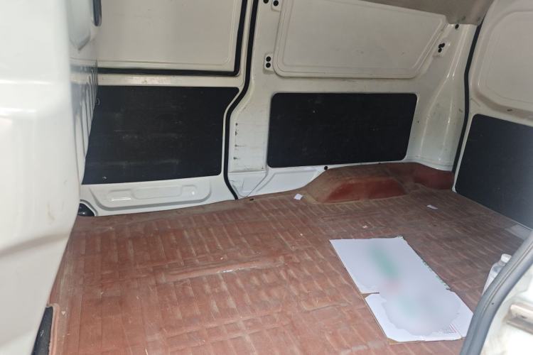 Used Jinbei New Hiace S 2023 1.5L Wealth Edition Van 2/5-Seater Air-Conditioned Model SWC15M Left Rear Seat