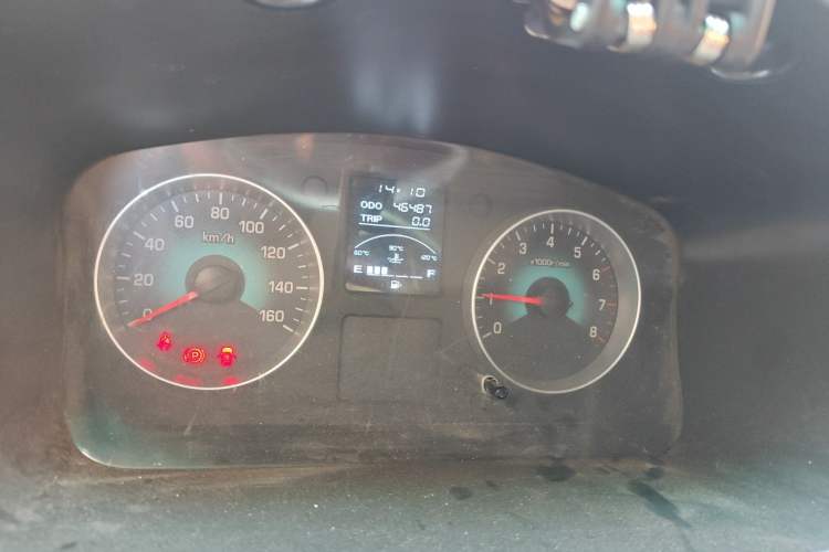 Used Jinbei New Hiace S 2023 1.5L Wealth Edition Van 2/5-Seater Air-Conditioned Model SWC15M Odometer Close Up