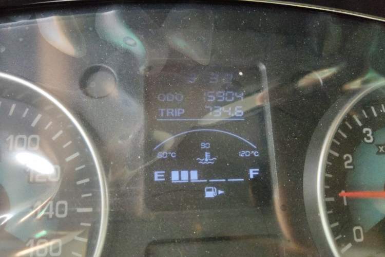 Used Jinbei New Hiace S 2023 1.6L Wealth Edition Van 2/5-Seater Air-Conditioned Model SWD16M Odometer Close Up