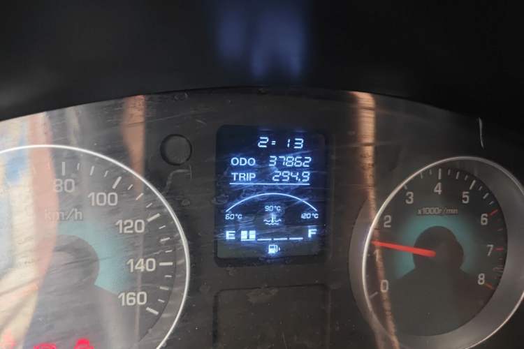 Used Jinbei New Hiace S 2023 1.5L Wealth Edition Van 2/5-Seater Non-Air-Conditioned Version SWC15M Odometer Close Up