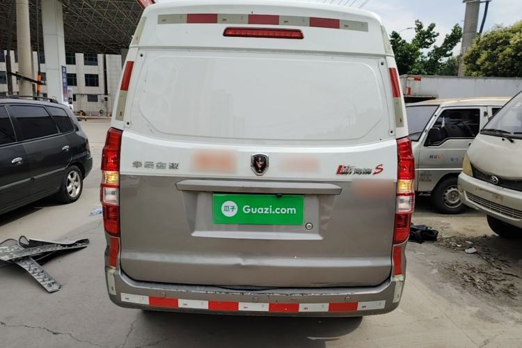 Used Jinbei New Hiace S 2023 1.5L Wealth Edition Van 2/5-Seater Non-Air-Conditioned Version SWC15M Rear