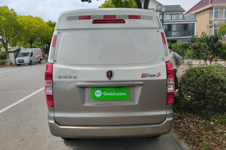 Used Jinbei New Hiace S 2023 1.6L Wealth Edition Van 2/5-Seater Air-Conditioned Model SWD16M Rear
