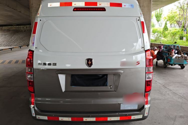 Used Jinbei New Hiace S 2023 1.5L Wealth Edition Van 2/5-Seater Non-Air-Conditioned Version SWC15M Rear
