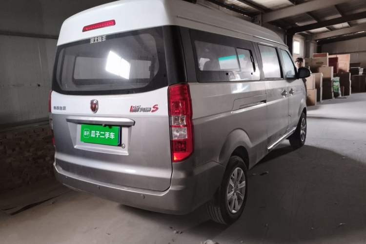 Used Jinbei New Hiace S 2023 1.5L Wealth Edition Passenger Van 5/6/7-Seater Central Air Conditioning Version SWC15M Rear Right 45 Deg