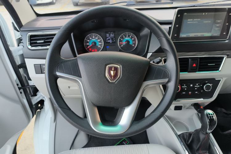 Used Jinbei New Hiace S 2023 1.5L Wealth Edition Van 2/5-Seater Non-Air-Conditioned Version SWC15M Steering Wheel