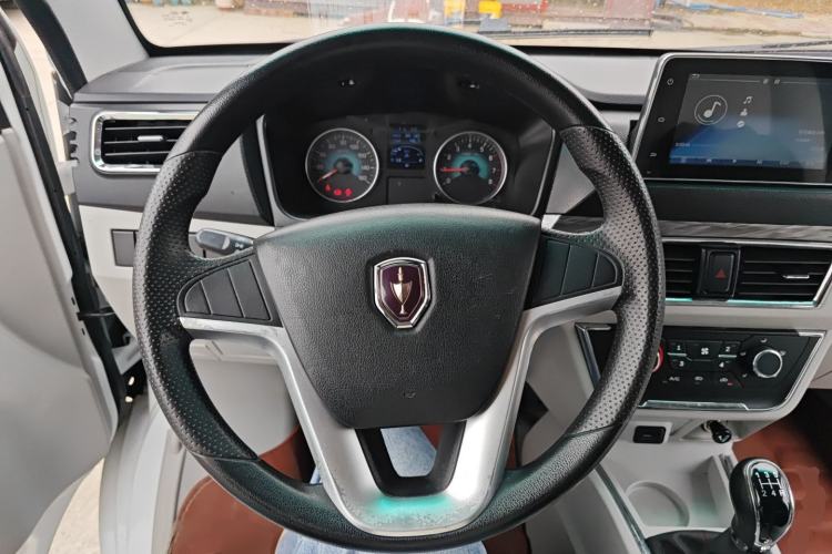 Used Jinbei New Hiace S 2023 1.5L Wealth Edition Van 2/5-Seater Air-Conditioned Model SWC15M Steering Wheel