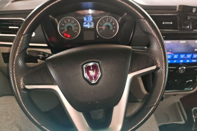 Used Jinbei New Hiace S 2023 1.5L Wealth Edition Van 2/5-Seater Non-Air-Conditioned Version SWC15M Steering Wheel
