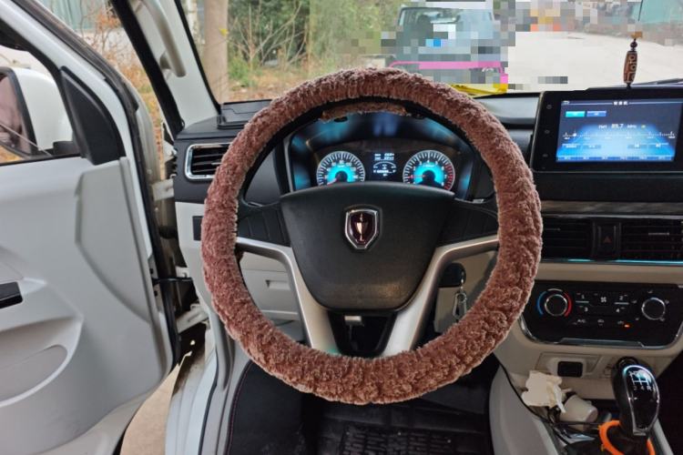 Used Jinbei New Hiace S 2023 1.5L Wealth Edition Passenger Van 5/6/7-Seater Central Air Conditioning Version SWC15M Steering Wheel