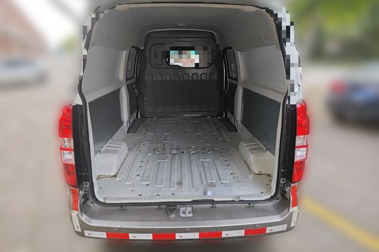 Used Jinbei New Hiace S 2023 1.5L Wealth Edition Van 2/5-Seater Non-Air-Conditioned Version SWC15M Trunk