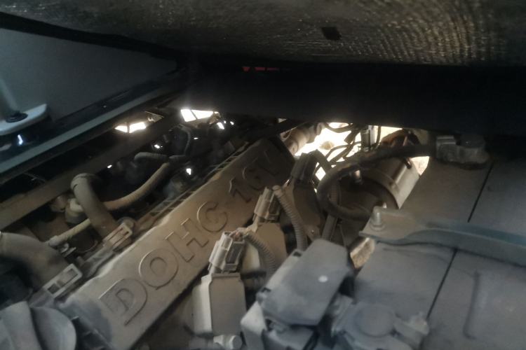 Used Jinbei New Hiace S  Engine Bay