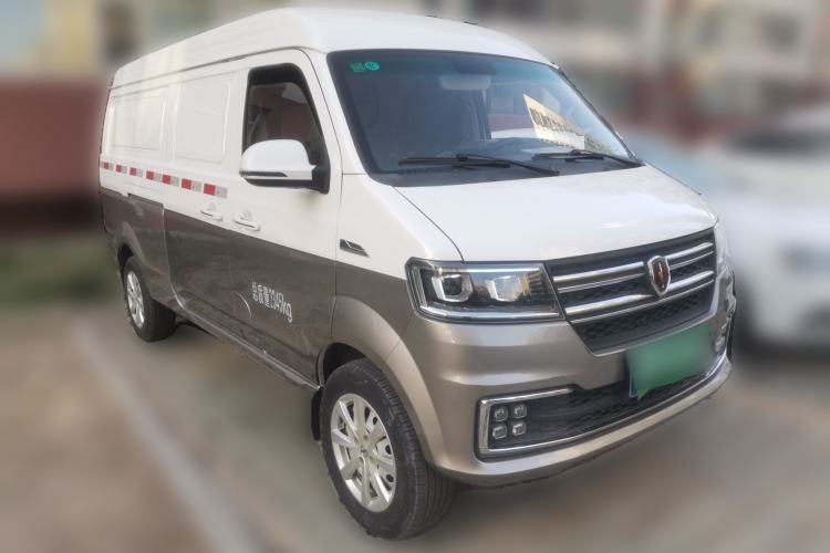 Used Jinbei New Hiace S  Front Right 45 Deg