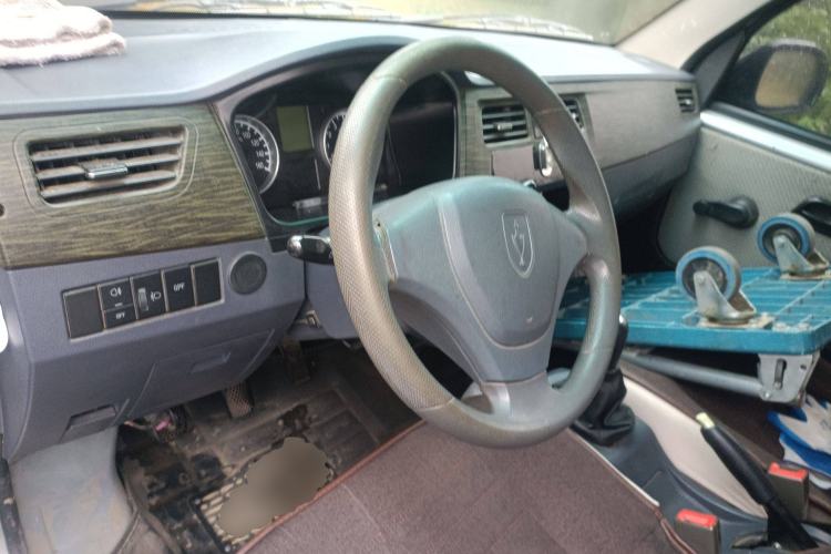 Used Jinbei New Hiace X30L 2021 1.5L Wealth Van Non-Air-Conditioned Version China VI Standard SWC15M Center Console