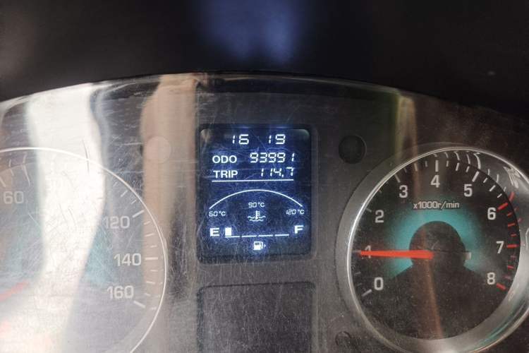 Used Jinbei New Hiace X30L 2016 1.5L Wealth Edition Van DLCG14 Odometer Close Up