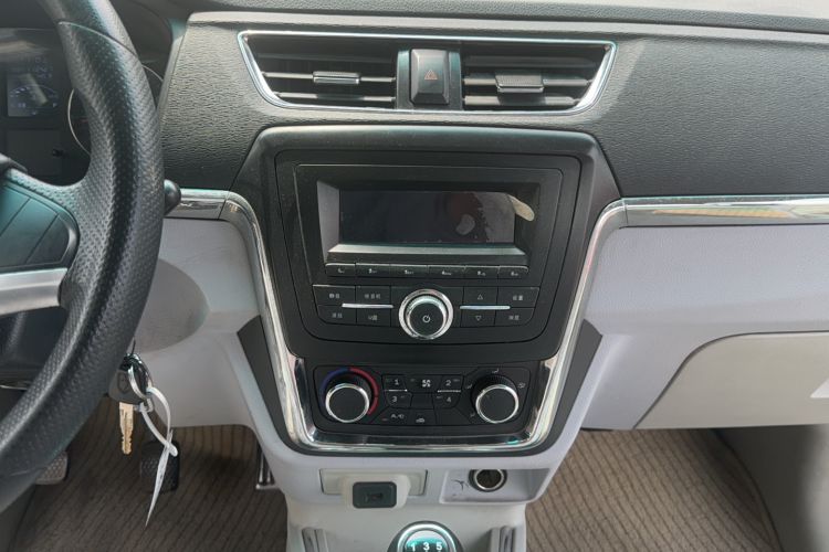 Used Jinbei New Hiace X30L 2016 1.5L Wealth Edition DLCG14 Audio And AC Panel