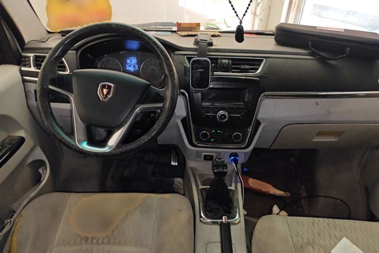 Used Jinbei New Hiace X30L 2016 1.5L Wealth Edition DLCG14 Center Console