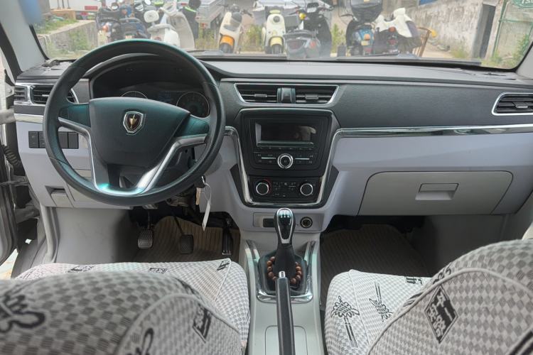 Used Jinbei New Hiace X30L 2016 1.5L Wealth Edition DLCG14 Center Console
