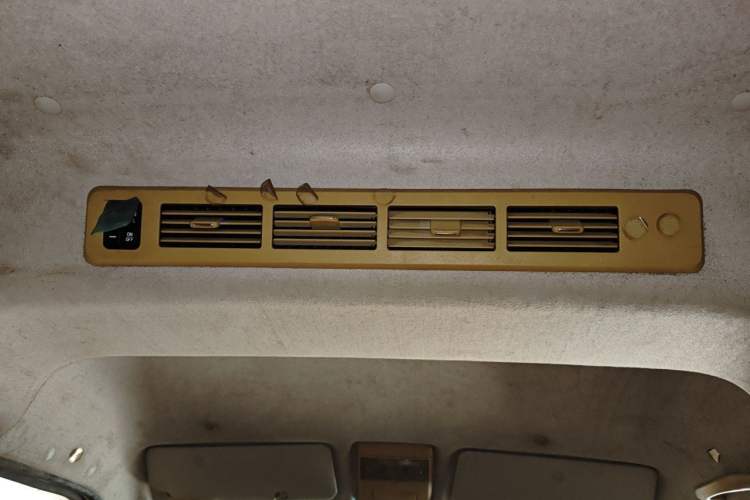 Used Jinbei New Hiace X30L 2016 1.5L Wealth Edition DLCG14 Headliner